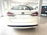 Usado Ford Mondeo Trend 167 CV (122 kW) 2019 Blanco Berlina