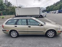 Usado Volvo V40 102 CV (75 kW) 2002 Beige Familiar