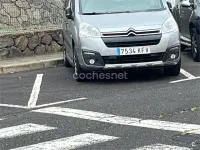 Usado Citroën Berlingo Feel 100 CV (73 kW) 2017 Gris / plata Monovolumen