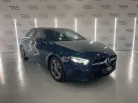 Usado Mercedes A180 116 CV (85 kW) 2020 Azul Utilitario