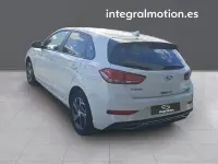 Usado Hyundai i30 119 CV (87 kW) 2021 Blanco