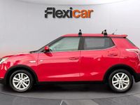 Usado Ssangyong (KGM) Tivoli Limited 116 CV (85 kW) 2017 Rojo SUV