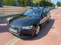 Usado Audi A4 150 CV (110 kW) 2017 Negro Familiar