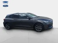 Usado Ford Focus ST-Line 125 CV (91 kW) 2022 Gris Utilitario