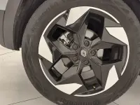 Begagnad Renault Captur Techno 100 HK (73 kW) 2025 Grå SUV