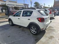 Usado Dacia Sandero Essentiel 90 CV (66 kW) 2018 Blanco Utilitario