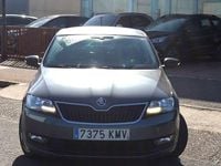 Usado Skoda Rapid Style 90 CV (66 kW) 2018 Gris Utilitario