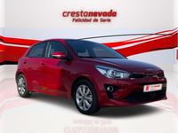 Usado Kia Rio 101 CV (74 kW) 2023 Rojo Berlina