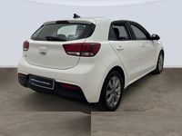 Usado Kia Rio 84 CV (61 kW) 2022 Blanco Berlina
