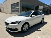 Usado Seat Leon Style 115 CV (84 kW) 2021 Blanco Familiar