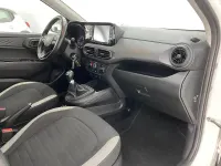 Usado Hyundai i10 67 CV (49 kW) 2022 Blanco Utilitario