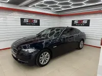 Usado BMW 518 150 CV (110 kW) 2016 Azul Berlina
