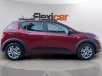 Usado Dacia Sandero Essentiel 101 CV (74 kW) 2022 Rojo Berlina