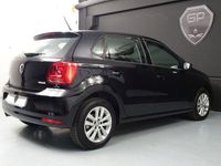 Usado VW Polo Advance 90 CV (66 kW) 2017 Negro Berlina