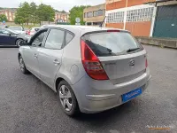Usado Hyundai i30 Comfort 109 CV (80 kW) 2009 Gris / plata Berlina