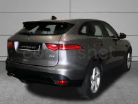 Usado Jaguar F-Pace R-Sport 180 CV (132 kW) 2020 Gris / plata SUV