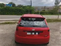 Usado Ford Fiesta Sport 90 CV (66 kW) 2005 Rojo Utilitario