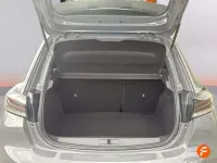 Usado Peugeot 208 Allure 101 CV (74 kW) 2025 Gris Utilitario