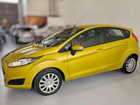 Usado Ford Fiesta Trend 75 CV (55 kW) 2015 Amarillo Utilitario