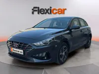 Usado Hyundai i30 136 CV (100 kW) 2021 Gris Berlina