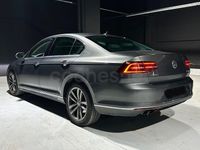Usado VW Passat Sportline 180 CV (132 kW) 2016 Gris / plata Berlina
