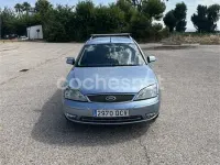 Usado Ford Mondeo Ghia 130 CV (95 kW) 2004 Gris / plata Familiar