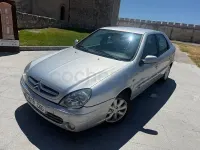 Usado Citroën Xsara Exclusive 90 CV (66 kW) 2003 Gris / plata Berlina