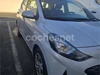 Usado Hyundai i10 67 CV (49 kW) 2025 Gris / plata Utilitario