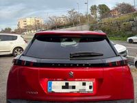 Usado Peugeot 2008 Allure 131 CV (96 kW) 2022 Rojo SUV