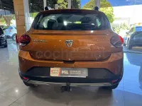 Usado Dacia Sandero Comfort 91 CV (66 kW) 2021 Naranja Berlina