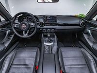 Usado Fiat 124 Spider 140 CV (102 kW) 2016 Rojo Descapotable