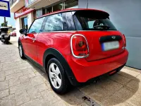 Usado Mini ONE 102 CV (75 kW) 2018 Rojo Utilitario