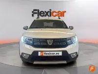 Usado Dacia Sandero Comfort 90 CV (66 kW) 2018 Blanco Berlina