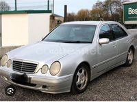 Usado Mercedes E320 Avantgarde 197 CV (144 kW) 2001 Gris / plata Berlina