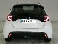 Usado Toyota Yaris Hybrid Active 116 CV (85 kW) 2022 Blanco Utilitario
