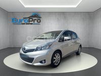 Usado Toyota Yaris Active 90 CV (66 kW) 2014 Gris / plata Berlina