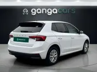 Usado Skoda Fabia Selection 95 CV (69 kW) 2025 Blanco Utilitario