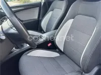 Usado Toyota Avensis Advance 143 CV (105 kW) 2016 Blanco Familiar