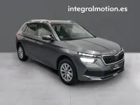 Usado Skoda Kamiq Selection 150 CV (110 kW) 2023 Gris SUV