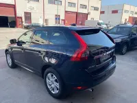 Usado Volvo XC60 Momentum 150 CV (110 kW) 2017 Azul SUV