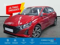 Usado Hyundai i20 101 CV (74 kW) 2025 Rojo Utilitario