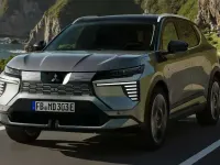 Usado Mitsubishi Eclipse Cross Spirit 163 CV (119 kW) 2019 Gris SUV