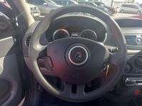 Usado Renault Clio II Expression 86 CV (63 kW) 2006 Gris Utilitario