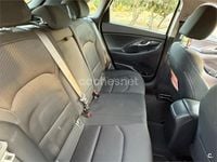 Usado Hyundai i30 110 CV (80 kW) 2017 Rojo Berlina