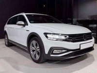 Usado VW Passat Alltrack 200 CV (147 kW) 2022 Blanco Familiar