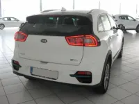 Begagnad Kia Niro 150 kW (204 HK) 2019 Vit SUV