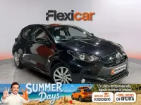 Usado Toyota Yaris Active 116 CV (85 kW) 2023 Negro Utilitario