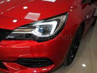 Usado Opel Astra Business 122 CV (89 kW) 2021 Rojo Familiar