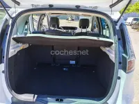 Usado Renault Scénic III Bose Edition 130 CV (95 kW) 2014 Blanco Monovolumen
