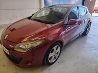 Usado Renault Mégane Dynamique 180 CV (132 kW) 2009 Marrón Berlina